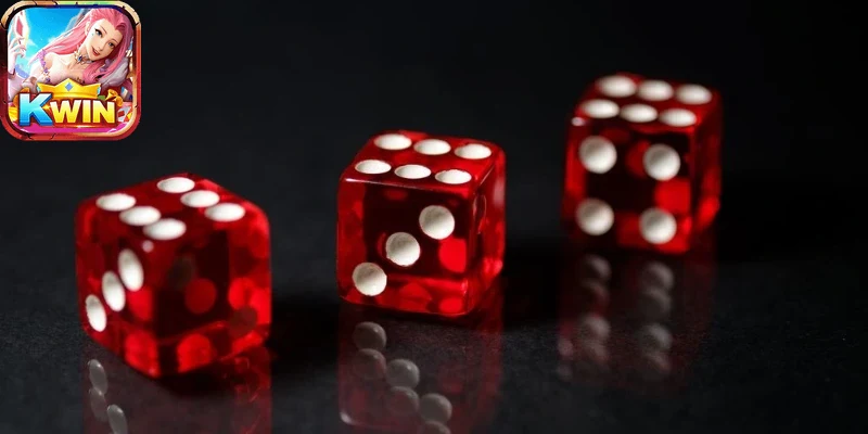 Người chơi trải nghiệm tài xỉu kwin trên điện thoại thông minh